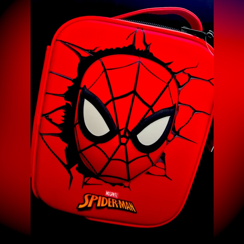 Spider-Man toiletry travel bag set